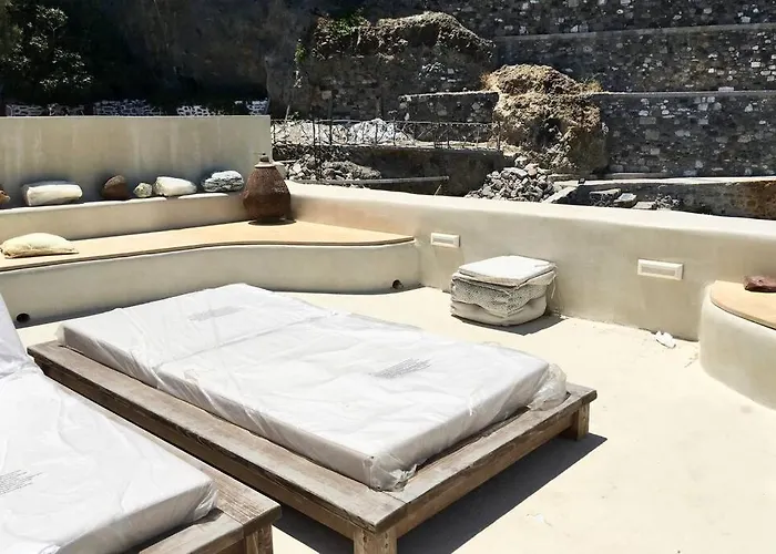 Poseidon House بيت للعطل Mandrákion