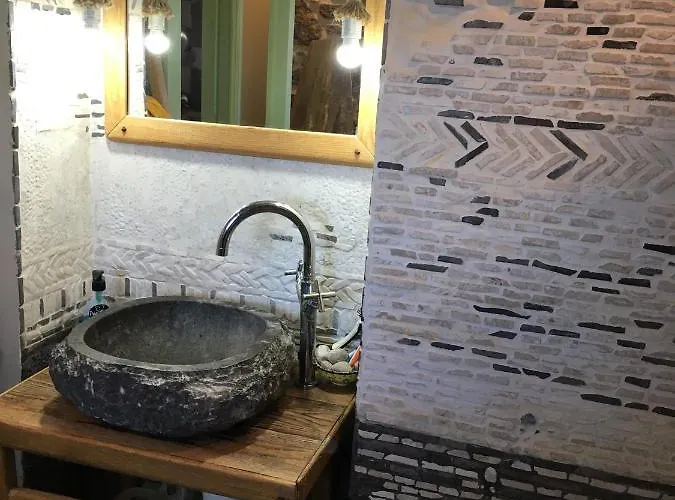 بيت للعطل Poseidon House Mandrákion