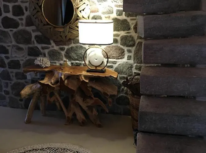 Poseidon House Casa de Férias Mandrákion